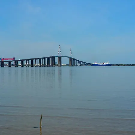 Appart-patio Centre-ville A 100m De La